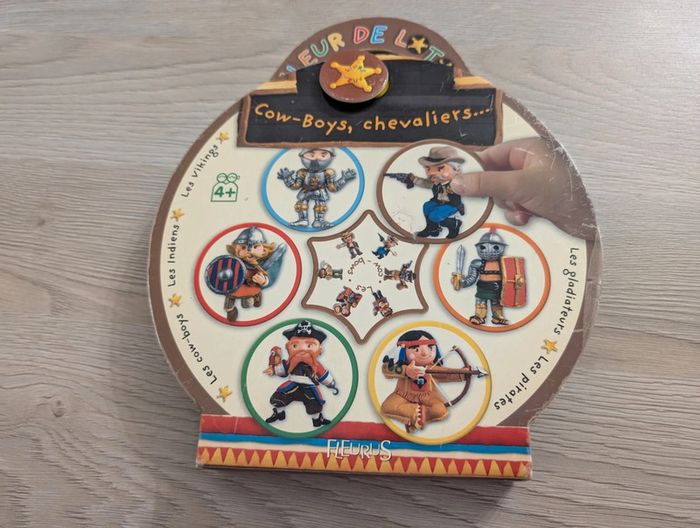 Jeu de loto en livre cowboy chevalier indien
