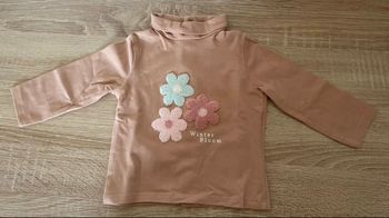 T-shirt col roulé bébé fille taille 6 mois
