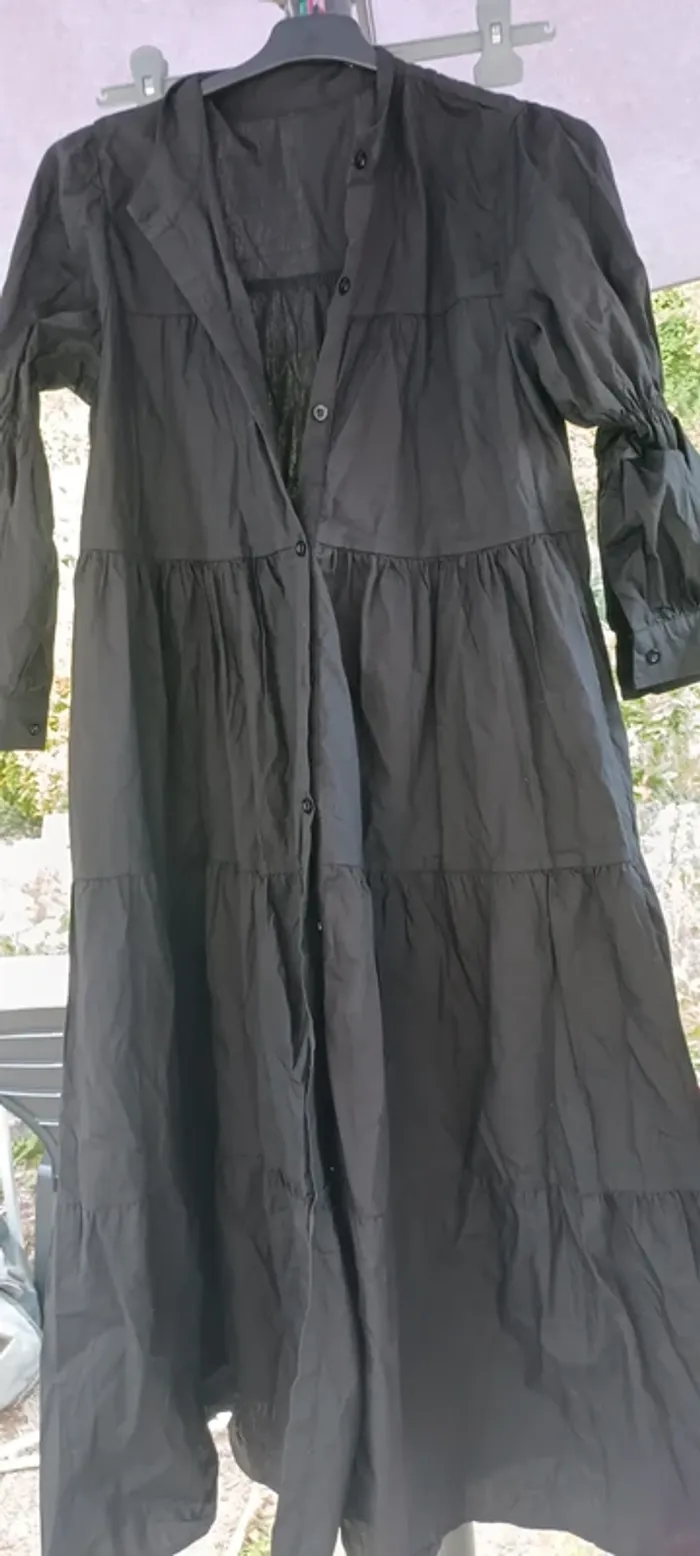 Robe noir longue - photo numéro 2