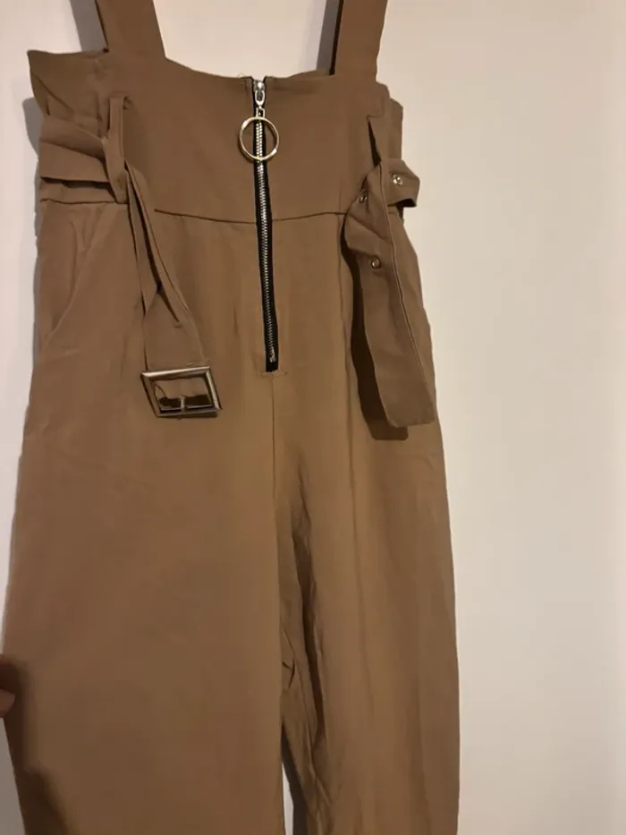 Pantalon camel à bretelles et ceinture – Taille XS - photo numéro 5