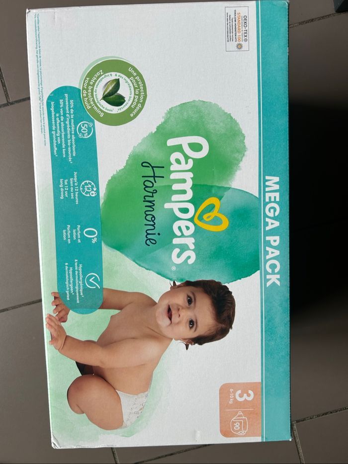1  carton de couche Pampers t3