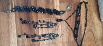 Parure noire fantaisie