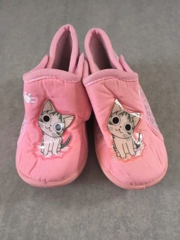 Chaussons chats rose NEUFS - taille 20