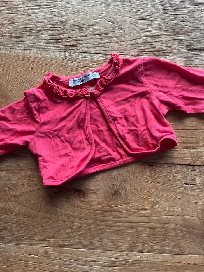 Jolie gilet rose 6 mois