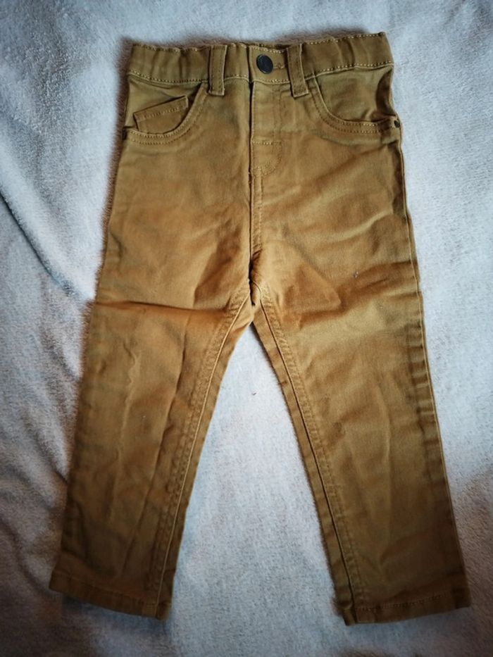 Pantalon Kiabi marron taille 2 ans