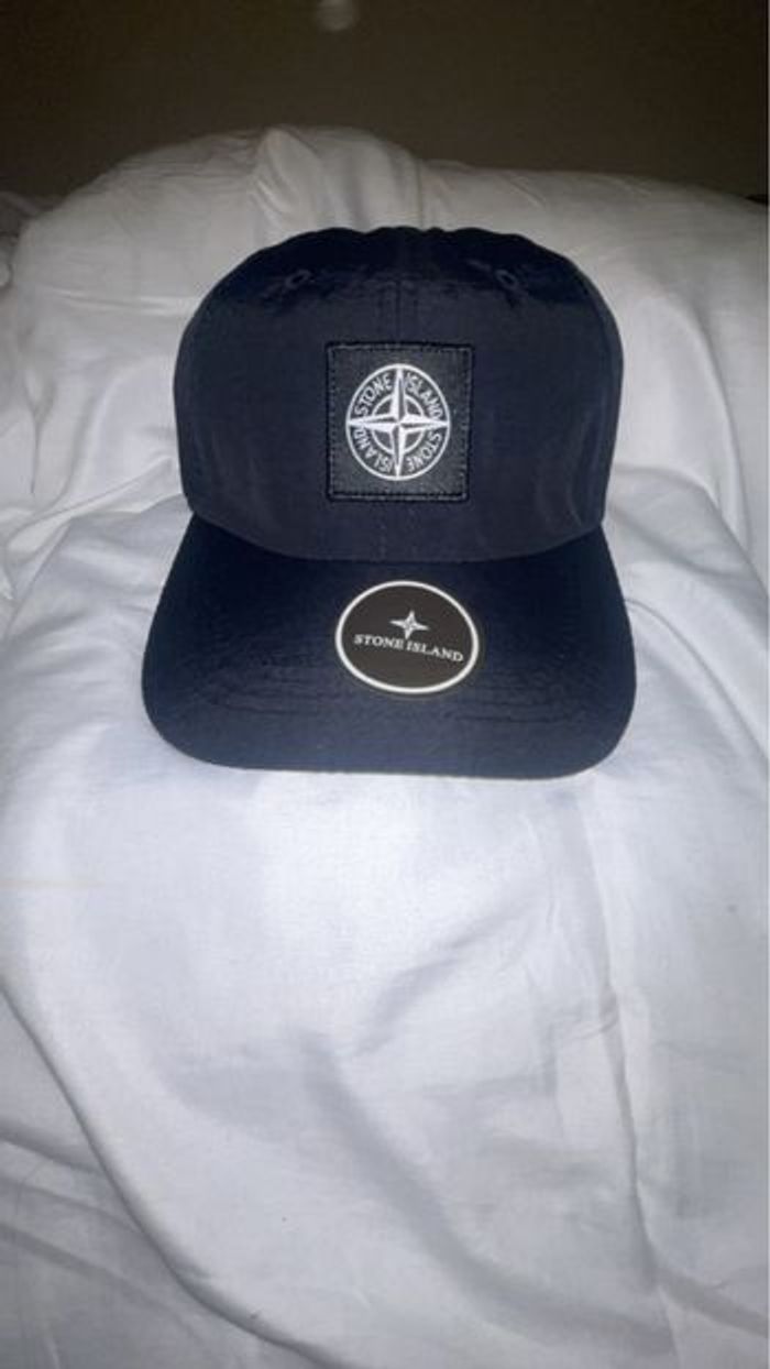 Casquette stone island