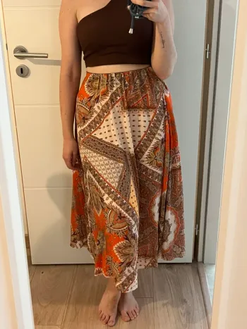 Jupe longue plissée Zara
