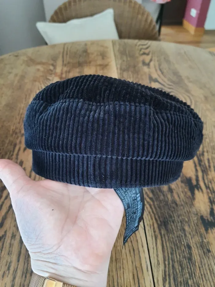 Casquette Zara en velour noir eur M 58cm - photo numéro 9