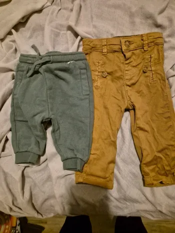 Lot 2 pantalons 3 mois