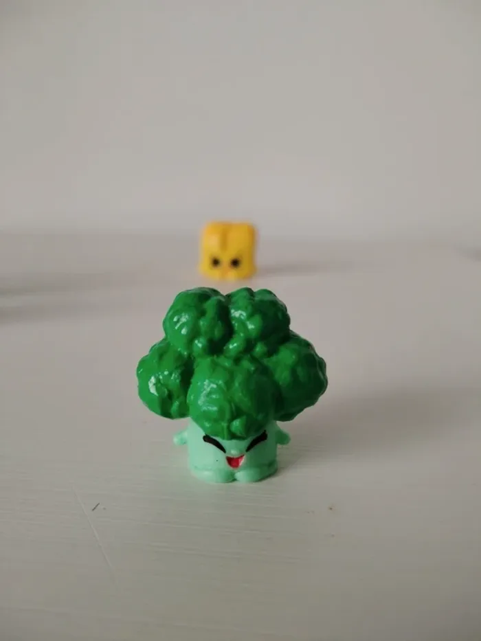 Lots de 13 figurines shopkins - photo numéro 13