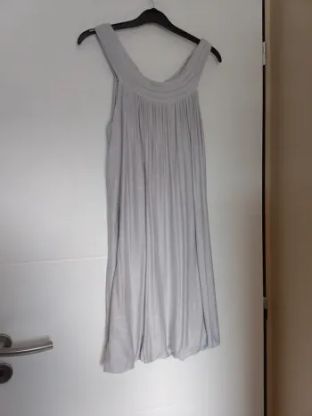 Robe tunique sans manche