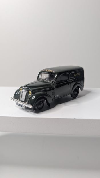 [Norev] La Poste Renault Juvaquatre 1944