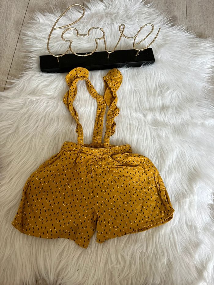 Très beau short jaune moutarde 🥰 salopette taille 12 mois