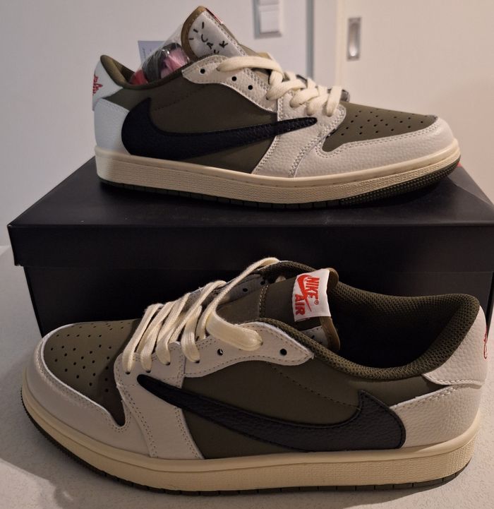 Black friday Nike air Jordan Travis Skott  taille 42  neuve avec étiquettes 🏷