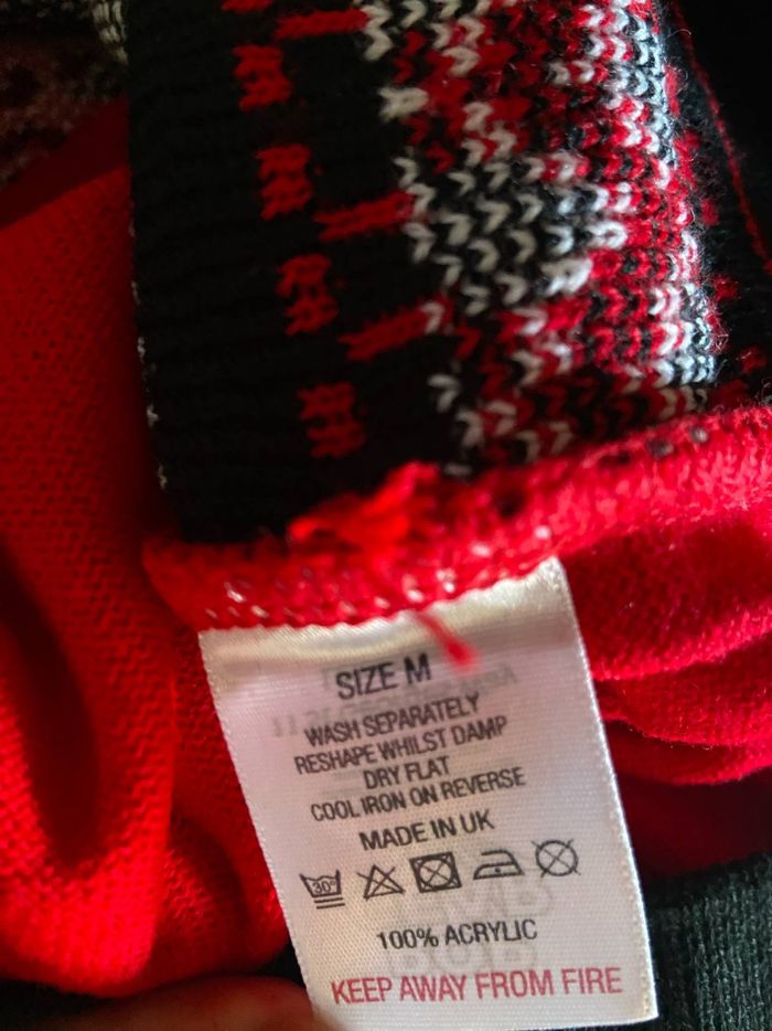 Pull moche de noël WWE The Rock rouge et noir taille M - photo numéro 4