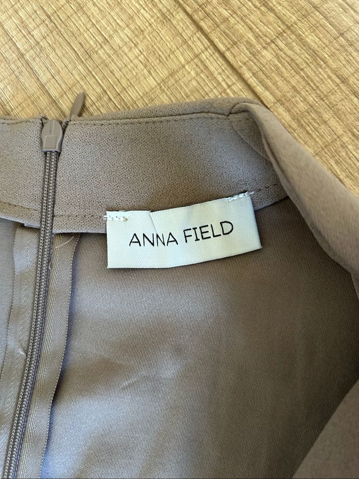 Robe noire et beige à manches courtes Anna Field taille M TBE - photo numéro 9