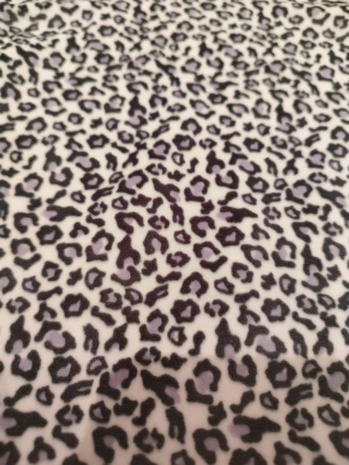 Robe velours motif léopard, neuve - photo numéro 2