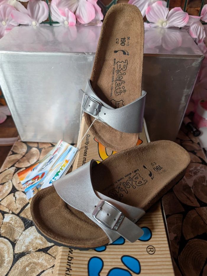 Sandales birki's taille 30. Neuve - photo numéro 1