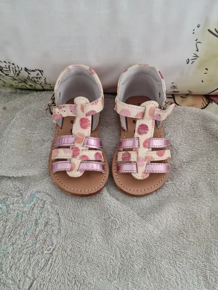 Chaussures fille taille 21 - photo numéro 2