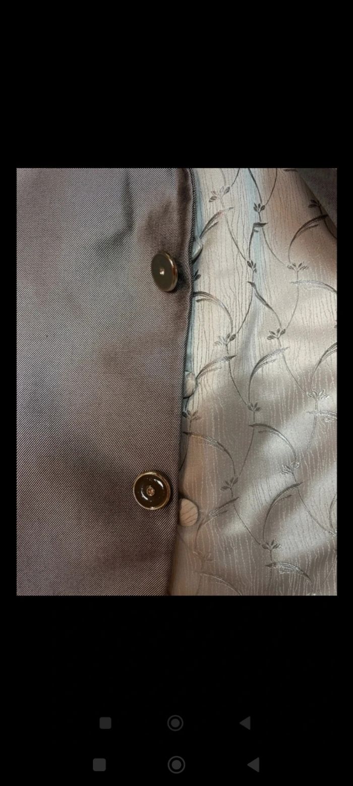 Beau costume de la marque Oscar couleur argent. - photo numéro 4