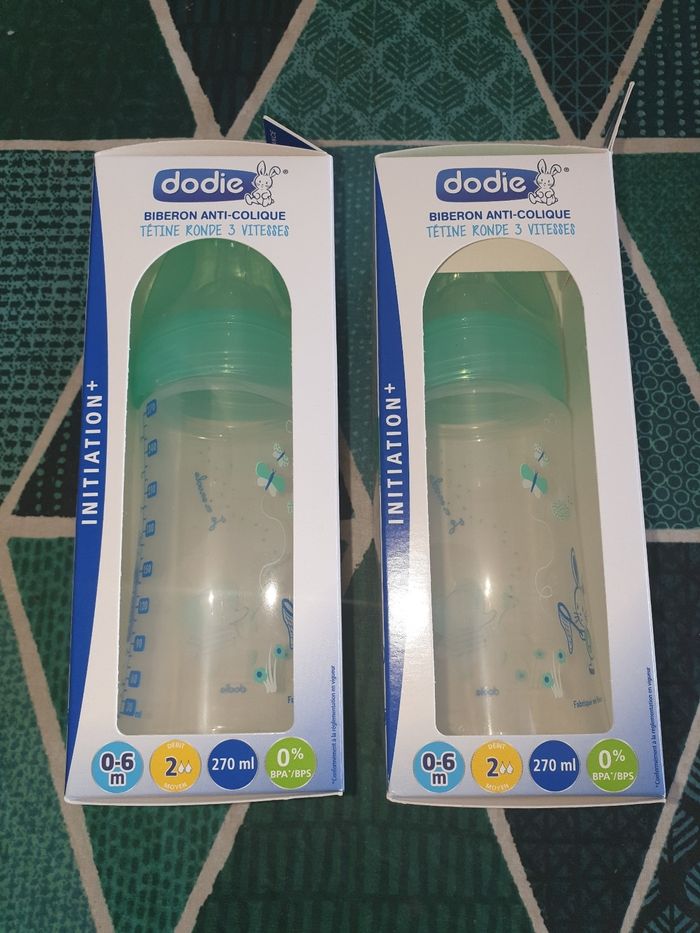 Lot de deux biberons Dodie 270ml neuf - photo numéro 2