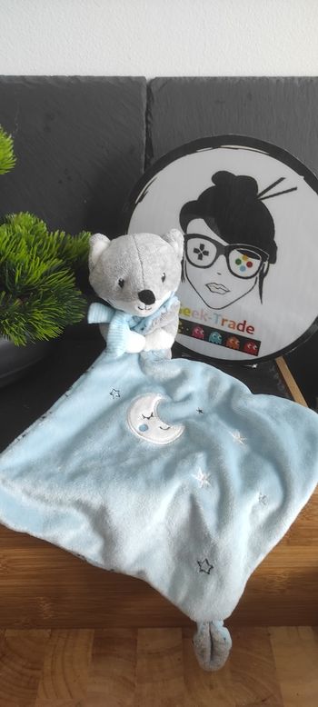 Pommette Doudou mouchoir Renard bleu gris lune étoile Loup Noir Lapin Echarpe