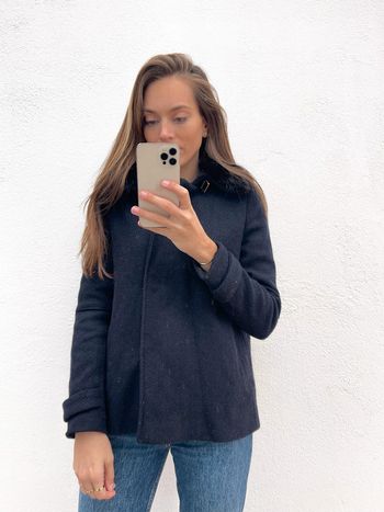 Manteaux bleu marine et noir Zara