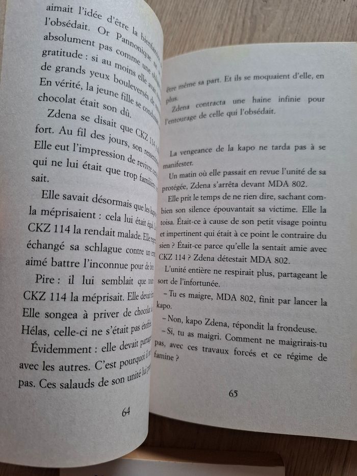 Lot de 3 livres de Amélie Nothomb en bon état - photo numéro 5