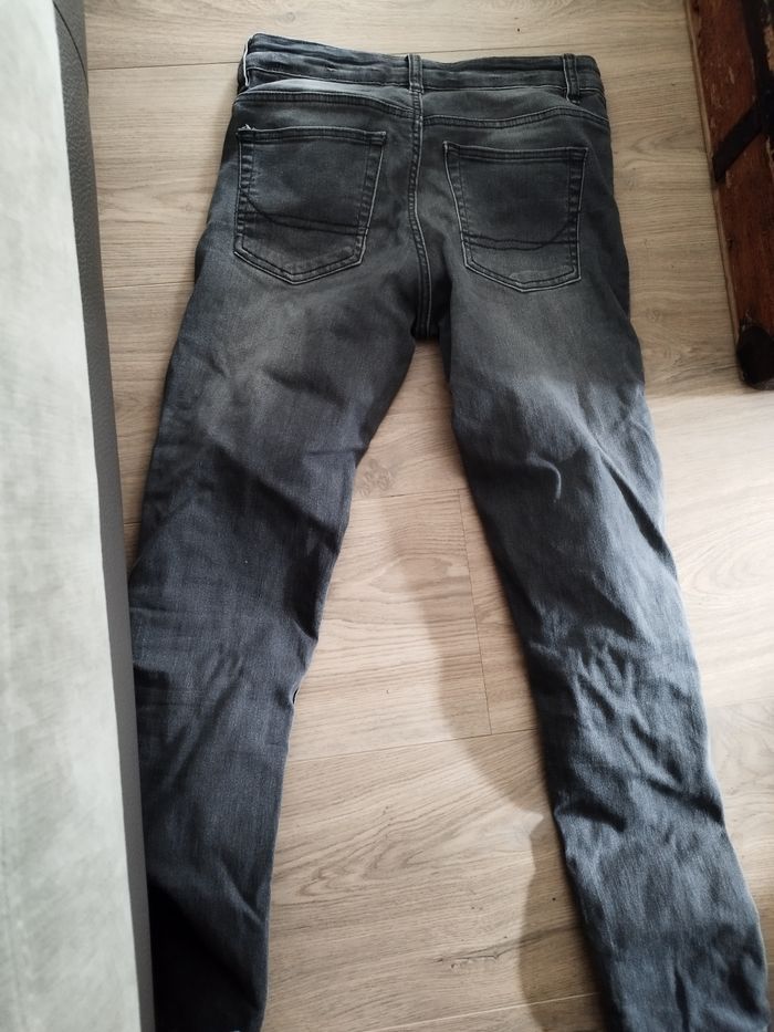 Jeans 👖 fille lh 10 ans - photo numéro 2