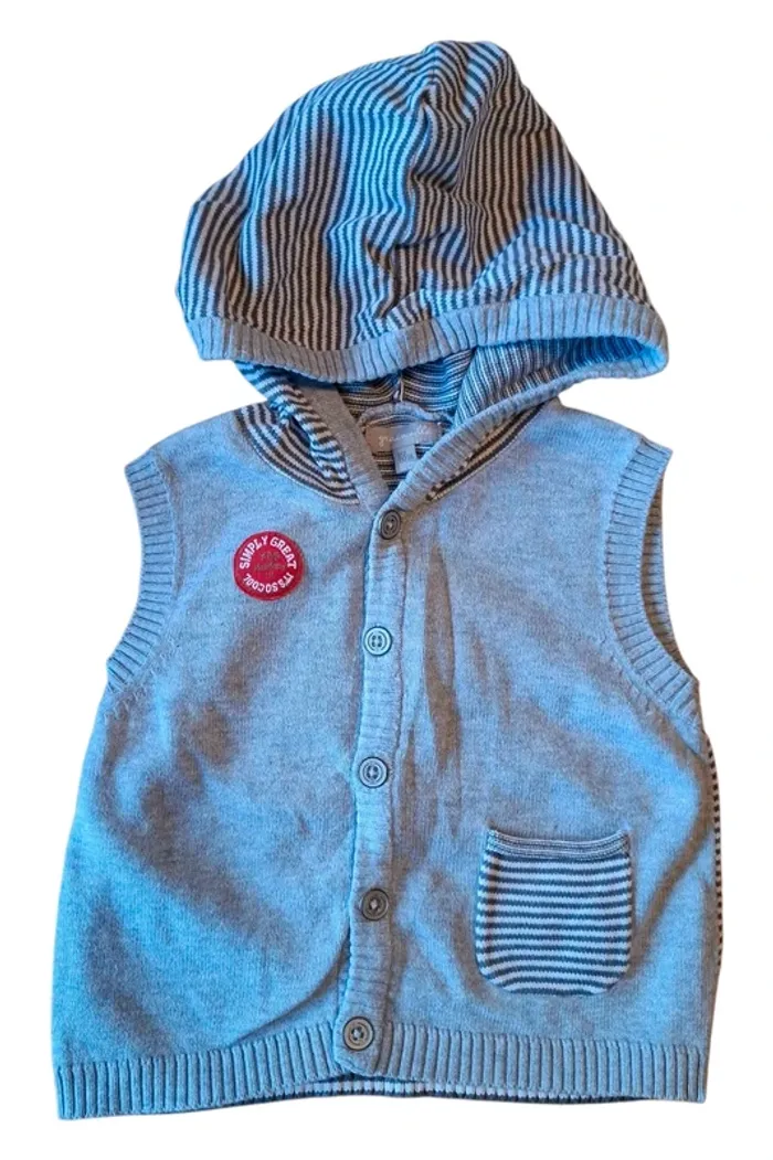 Lot 3 gilets sans manche 18 mois - photo numéro 2