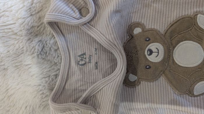 Grenouillère C&A taille 1 mois - photo numéro 3