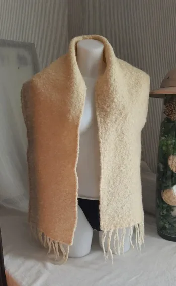 Echarpe crème femme vintage "Le plan de Dieu"