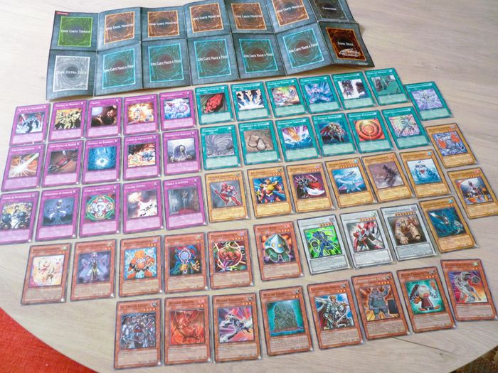 Jeu stratégie plateau 54 carte YU GI OH collection univers garçon lot TBE