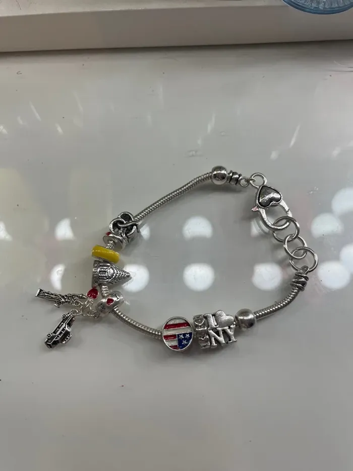 Bracelet neuf charms NY