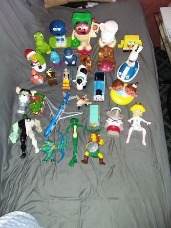 Gros lot figurines diverses (lire descriptif)