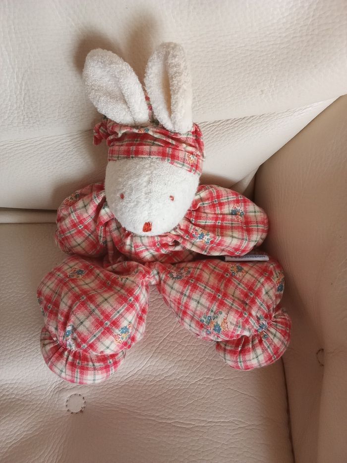 Doudou lapin vintage Moulin Roty tissu imprimé fleurs carreaux  carrés Vite un. Câlin vintage
