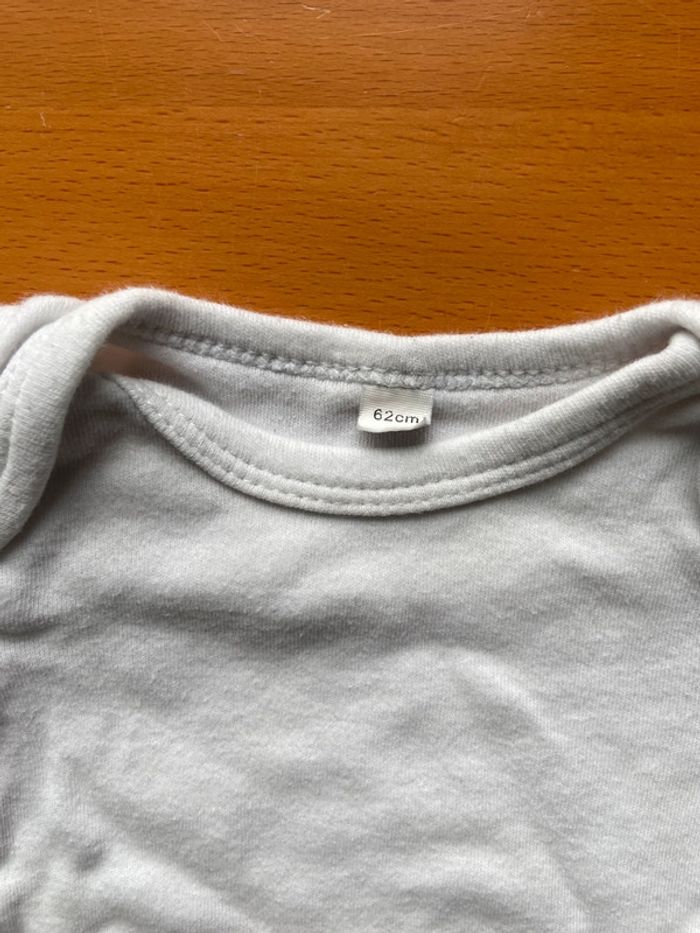 Body 3 - 6 mois - photo numéro 2