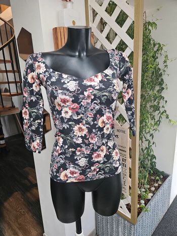 Bershka blouse a fleurs taille M