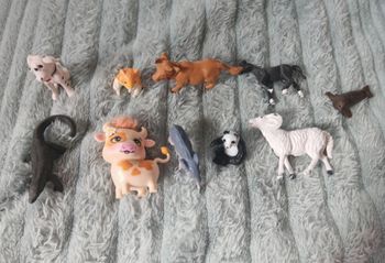 Lot de 10  figurines animaux