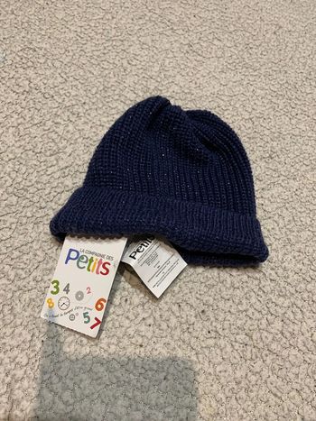 Bonnet enfant taille 52 paillettes bleu neuf idéal cadeau