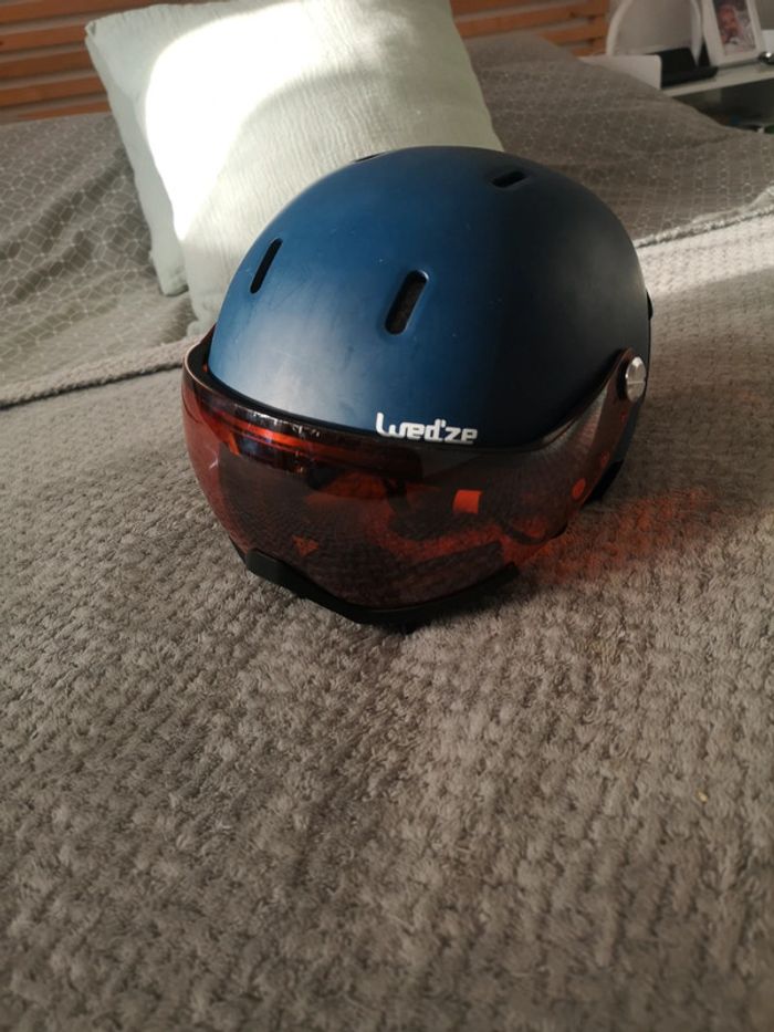 Casque de ski avec visière intégrée. - photo numéro 5