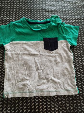 T-shirt taille 9 mois