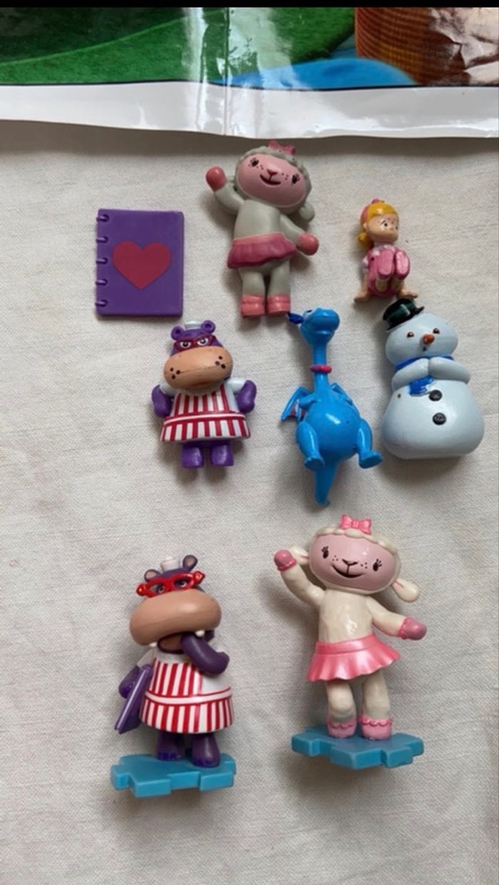 Livre et figurine docteur la peluche - photo numéro 9