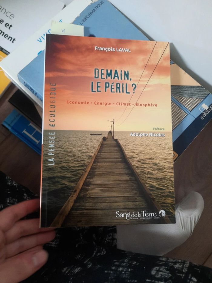 Demain. Le péril ? P m