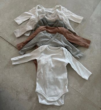 Lot 7 bodies 1 mois