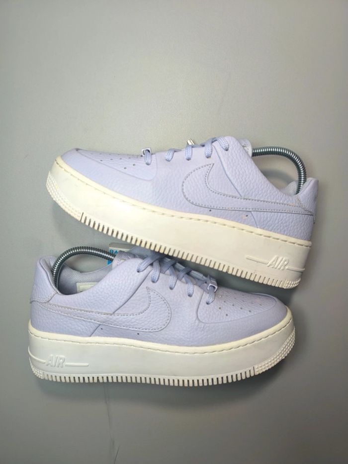 Baskets Nike air force one sage low femme pointure 37.5 violette - photo numéro 2
