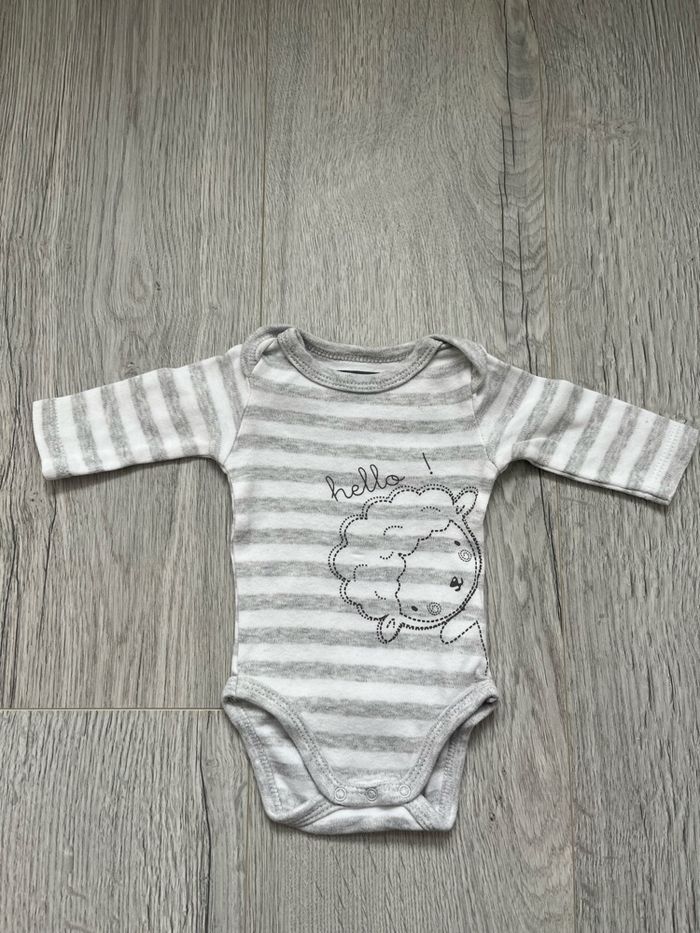 Lot de 10 bodies manches longues – 1 mois / 54 cm – Bon état - photo numéro 2