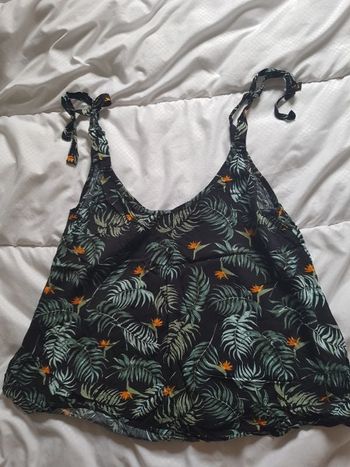 Top fleurie. 38. Gemo.  L 44cm