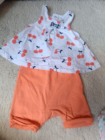 Ensemble bébé fille 1 mois été très bon état