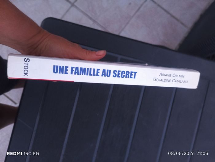 Une famille au secret - photo numéro 6